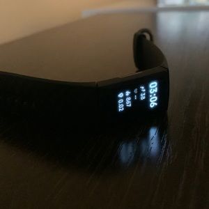 Fitbit Charge 4